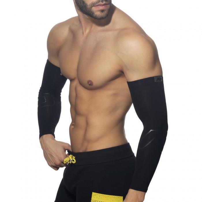 ATHLETIC ARM SLEEVES