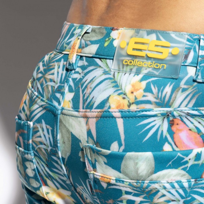 SVELTE HAWAIIAN SHORTS
