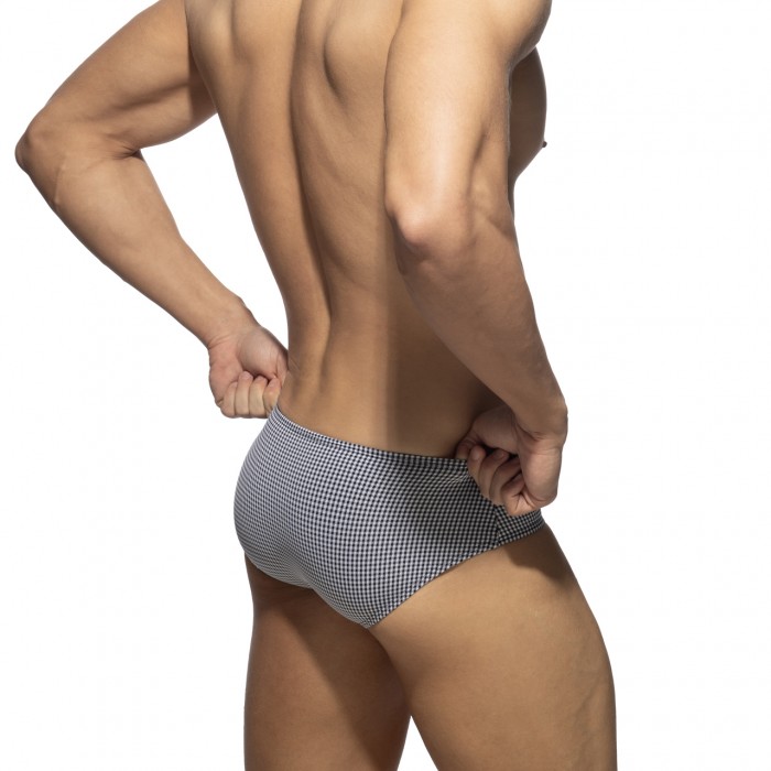 CHESS BRIEF