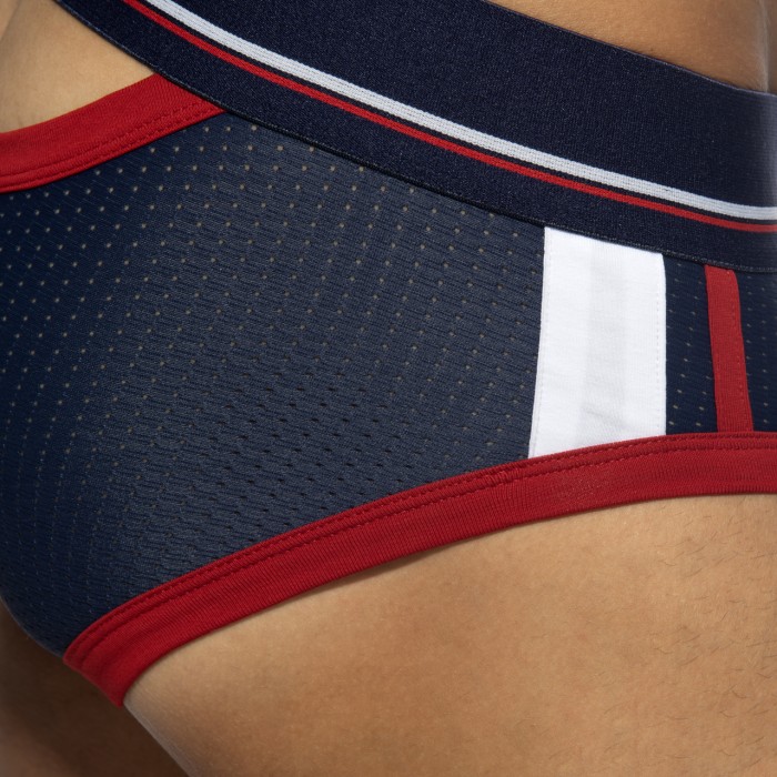 OPEN SPORT MESH BRIEF